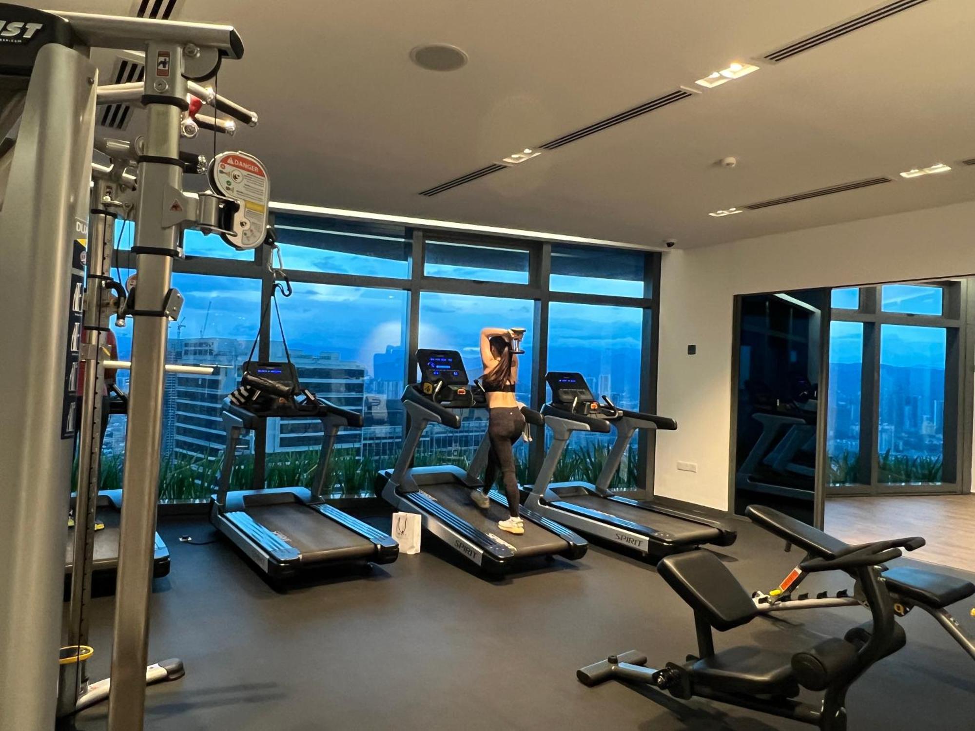 Eaton Residence Klcc Куала Лумпур Екстериор снимка